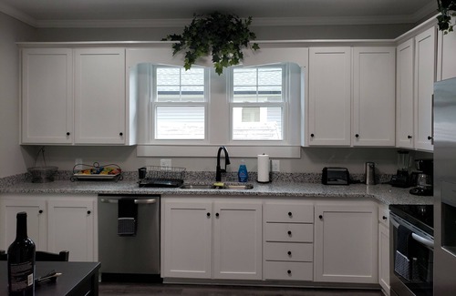 Kannapolis House | Your home away from home has it all - location, convenience, work-play-relax!