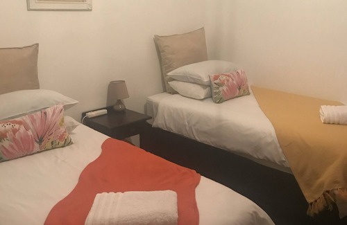 Oudtshoorn House | Your home away from home in the Ostrich capital of South Africa