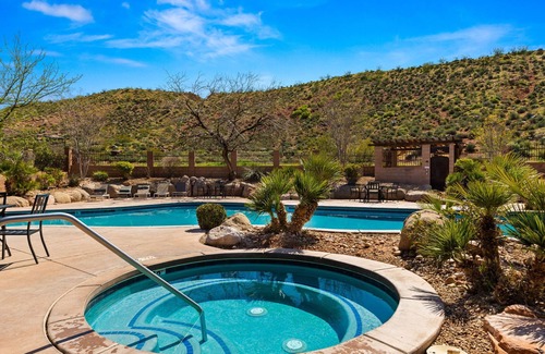 St. George Condo | Your home base for your Southern Utah Adventure! Near Zion Nat. Park/St George