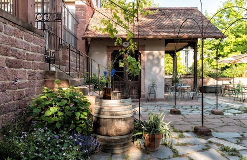 Lahr Apartment | Your home in Lahr, in a completely renovated listed building, 2-floor apartment