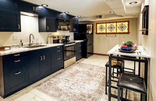 Willmar Apartment | YOUR HOME-pooltable-playset-sauna
