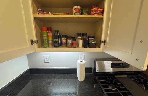 Hyde Park Apartment | Your Hyde Park Retreat – Pet-Friendly, Walkable, Sleeps 6