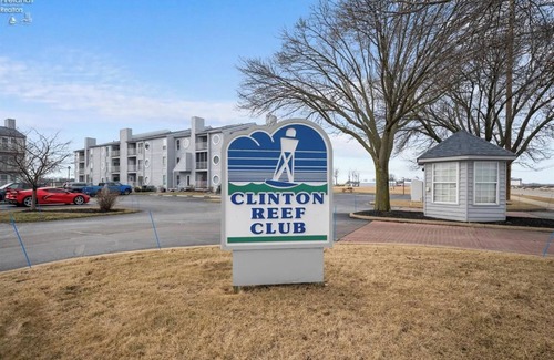 Port Clinton Condo | Your Lake Erie Islands' Getaway Condo for 6 with a Clubhouse and Pool!