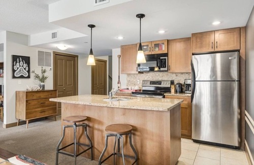Dead Man's Flats Apartment | Your Lovely 3BR/2BA Condo at the Edge of Canmore