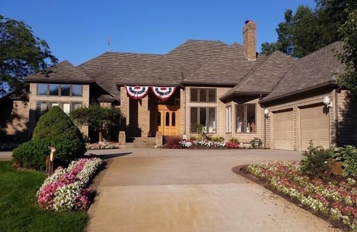 Saint Marys  Saint Joseph County House | Your memories begin here for your football weekend.
