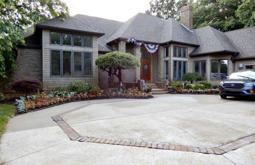 Saint Marys  Saint Joseph County House | Your memories begin here for your football weekend.