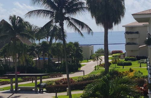 Laurel House | Your New Vacation Place in Fantastic Nokomis Charming 3-bedroom townhome AC/WIFI