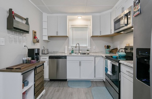 Terry Sanford House | Your Newest, Remodeled, and Fully-Furnished AirB&B in the Heart of Fayetteville!