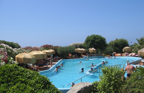 Forio House | Your own quiet holiday home with patio, roof terrace and sea view