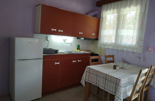 Metamorfosi Condo | Your own Vacation house - just 80m from the beach