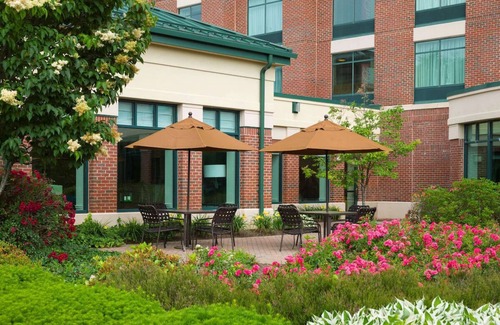 Silver Lane House | Your Perfect Stay in Glastonbury: Free WiFi, Pet-Friendly, Indoor Pool, 3 Units