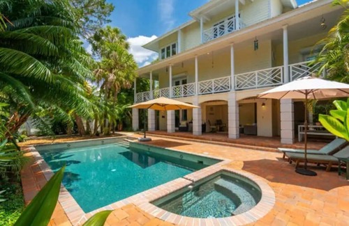 Bay Isle House | Your Personal Resort-7BR, Elevator, Pool, Bocce Ball, Boating & so much more!