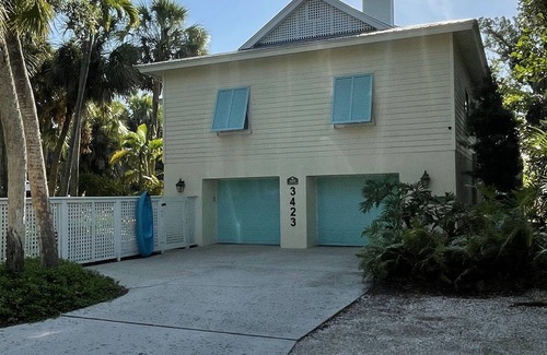 Bay Isle House | Your Personal Resort-7BR, Elevator, Pool, Bocce Ball, Boating & so much more!