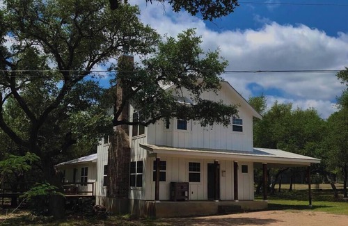 Boerne House | Your Piece of the Guadalupe – Long Stay Deals!