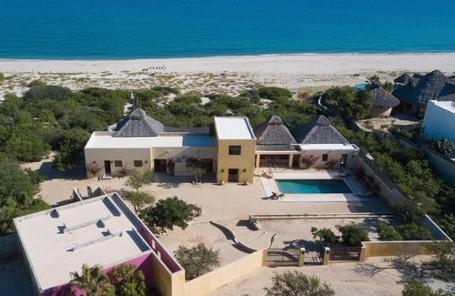 El Cardonal House | Your private beach resort!