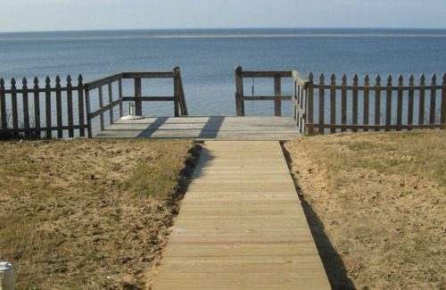 Birdsnest House | Your Private Beach Awaits! Late August Availability!
