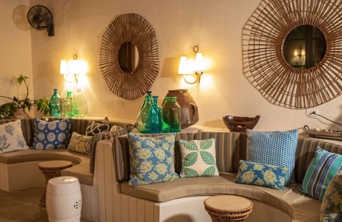 Plantation House | Your Relaxing Getaway Awaits! 2 Spacious Units, Free Airport Shuttle, Pool