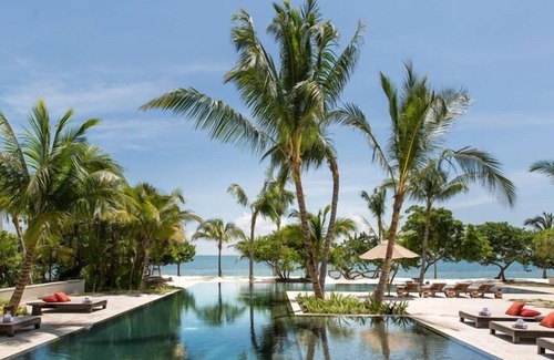 Plantation House | Your Relaxing Getaway Awaits! 2 Spacious Units, Free Airport Shuttle, Pool