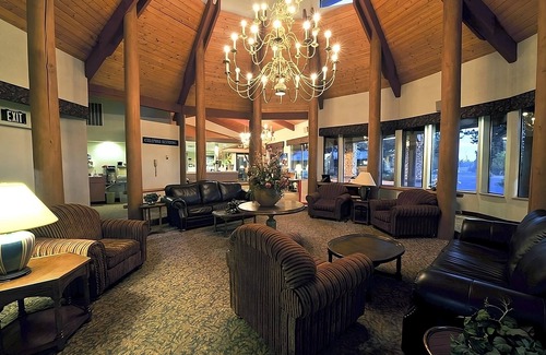 Orchard District Hotel | Your Relaxing Getaway Awaits! Outdoor Pool, Pets Allowed Near Trader Joe
