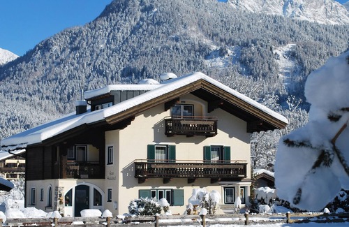 Lofer Apartment | Your studio with a wonderful panoramic view of the Loferer mountains