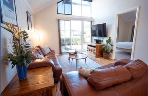 Collingwood Park Villa | Your summer Beach Escape is calling