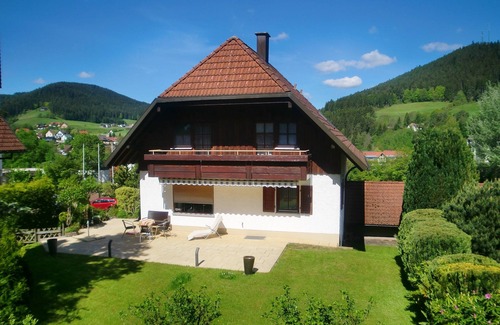 Baiersbronn Apartment | Your vacation domicile in Baiersbronn "Schwarzwaldferienhaus Andrea"