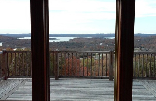 Evening Shade House | Your Vacation Home With A Beautiful Lake View