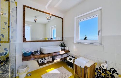 Path of the Gods House | YourHome - White House Giò