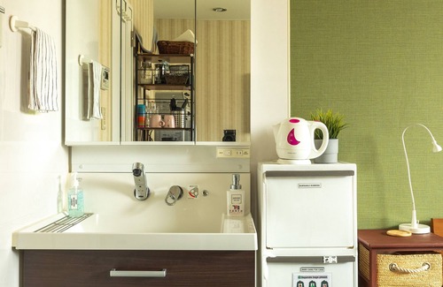 Yoyogi Apartment | Yoyogi Ivy | Studio with King Sized Bed