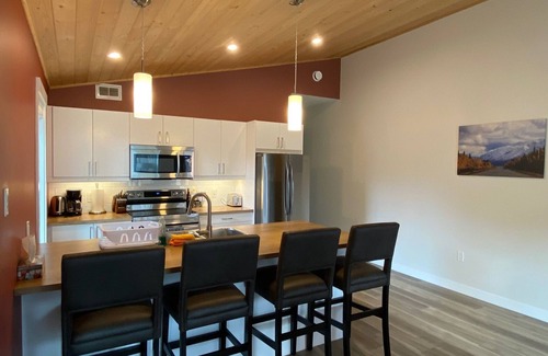 Whitehorse House | Yukon Hot Springs Suite #31