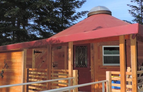 White Salmon House | Yurt at Rivendell Romance in the Forest