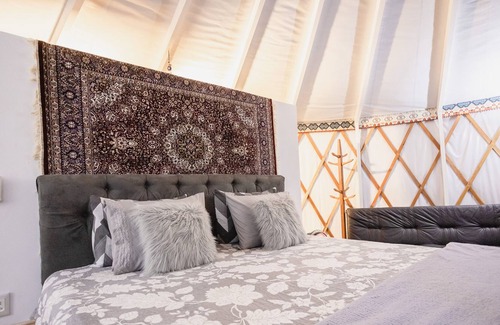 Jacutinga Cabin | YURT, unusual housing, from the Mongolian empire, with a lot of luxury and comfort, stud farms.