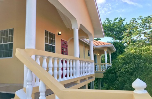 Gros Islet House | Yves Breezy 3 -10 min from the beach