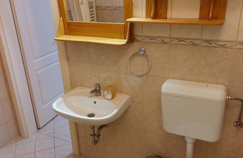 Cserkeszolo Apartment | Yvette Apartman