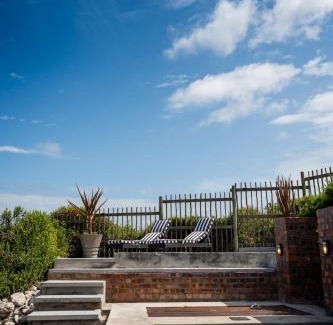 Yzerfontein House | Yzerfontein 3 Bed House with Pool & Sea Views