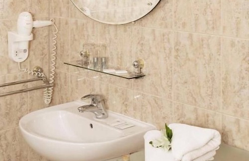 Stary Jicin Hotel | Zámeček pod hradem - hotel