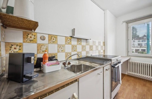 Seebach Apartment | Zürich 2BR Apt: Essential Comfort & Access