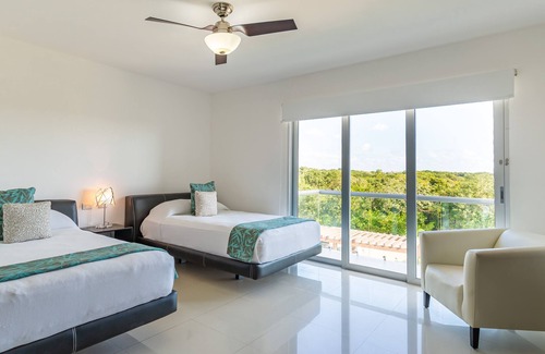 Puerto Juarez Condo | Z Casa Limon ( Norte) by RedAwning