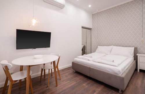 Terezvaros Apartment | Z32 - Central & Chic - Stylish Stay by BQA