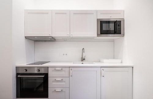 Terezvaros Apartment | Z32 - Central & Chic - Stylish Stay by BQA