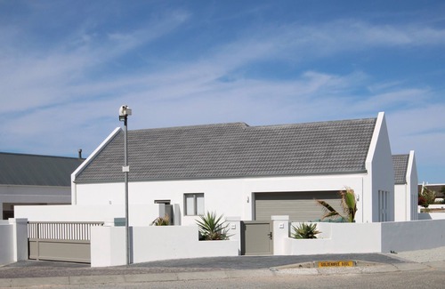 Stompneusbaai House | Strictly Halaal Holiday Accommodation on West Coast on gorgeous Golden Mile