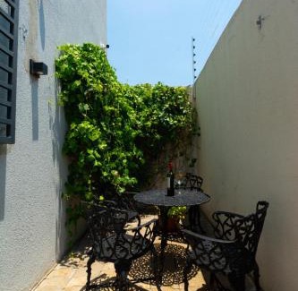 Dom Aquino Apartment | Zaffir Apartamento