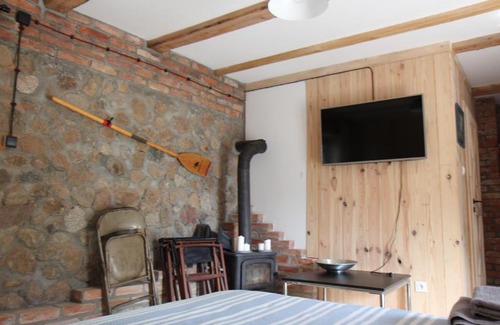 Karwie Cabin | Zagroda “ Leśny Sad”