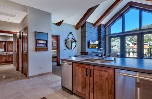 Lakeside Park Condo | Zalanta 319 - HVHI by RedAwning