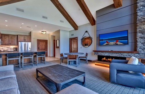 Lakeside Park Condo | Zalanta 319 - HVHI by RedAwning