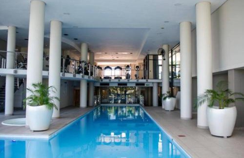 Century City Apartment | ZALS Luxury- Knightsbridge 2 Bed