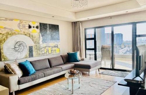 Century City Apartment | ZALS Luxury- Knightsbridge 2 Bed