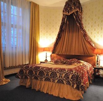 Krag Hotel | Zamek Podewils Krag