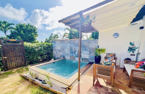 Sainte-Luce Apartment | Zandoli, swimming pool, sea view, peaceful, garden