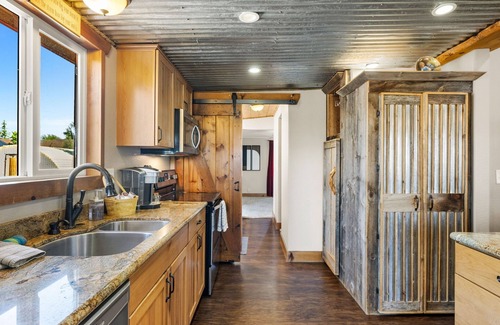 Williamson House | Zebra Ranch Vacation Rental | 3-BR House Amazing Animal Experience, Prescott | Mtn View Trails Spa Brbq